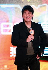 组图：好歌曲启动 周华健调侃刘欢称从小听你歌