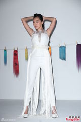 组图：小S杨丞琳同性暧昧 激情互摸挑逗尺度大