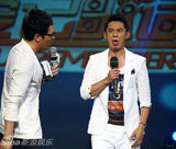 组图：迟帅高昊亮相《记歌词》幽默恶搞