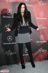 组图：张惠妹疑默认新恋情 否认喝知名饮品爆肥