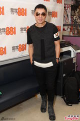 组图：许志安求婚要有惊喜 郑秀文独爱肌肉安仔