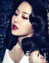 组图：高贤贞迪拜7星级酒店拍写真 携手新人朴才根