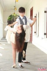 组图：胡夏和人妻宋纪妍跳舞 称电力太强