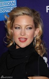 高清组图：杰西卡白裙飘逸 哈德森捂裙严防走光