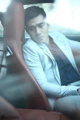 组图：贾一平魅力写真彰显型男诱惑