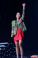 组图：邓丽君诞辰60周年演唱会 群星亮相致敬