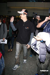 幻灯图集：庾澄庆开春重返孟加拉国 与贫童相约