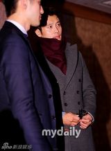 组图：李秉宪安圣基等出席韩国电影协会忘年会