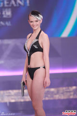 高清组图：亚姐竞赛泳装透视装比拼 堪比洗剪吹