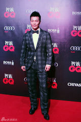 组图：吴樾出席GQ盛典硬朗尽显熟男风度