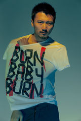 幻灯图集：《全城热恋》热映 夏永康为三主演拍写真