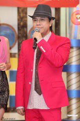 组图：小S产后复出主持《康熙来了》