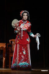 组图：刘晓庆挑战舞台剧 容颜不老饰演赛金花