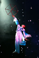 高清组图：杂技《星空畅想》剧照