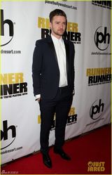 组图：大贾斯汀与妻子情侣西装出席宣传活动