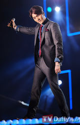 组图：众韩流明星齐聚《2012韩流DREAM演唱会》