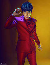 组图：张睿红西装写真曝光 温暖贺岁展型男魅力