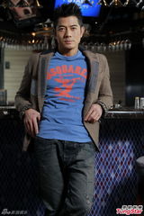 组图：郭富城受伤不再凌空跳舞 母亲放弃催婚