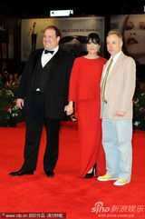 组图：《黑马》首映 布莱尔带初生儿子走红毯