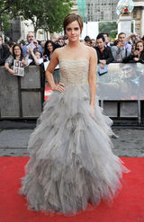 组图：魔女“赫敏”进化论 从萝莉到女神