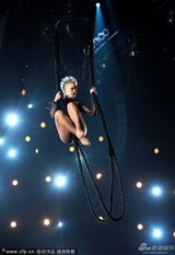 组图：56届格莱美现场表演合集 蠢朋克夺年专