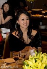 幻灯图：金英马群星荟萃 欢欢喜喜过大年