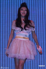 组图：吴鑫桐平安夜会歌迷 《梦很近》MV首次曝光 