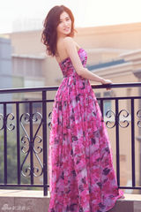 组图：邢宇菲曝初秋写真 飘逸长裙唯美浪漫