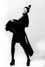 组图：黄绮珊新照全曝光 黑白大片演绎另类时尚