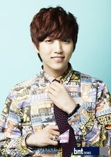 组图：韩男团B1A4拍时尚写真俏皮可爱