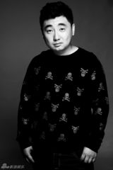 组图：周德华曝光黑白写真 可爱劲十足