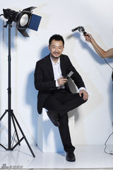 组图：黄海波最新广告大片曝光 胡须扮相受热捧