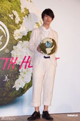 组图：严爵聊理想女友条件 失落未入围金曲奖