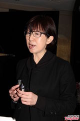 组图：歌迷忆梅艳芳泪不止 挚友再提梅姐趣事