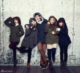 高清图：2PM成员尼坤(Nichkhun)携手miss A拍活力写真