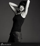 组图：李媛双重写真曝光 游走性感伶俐之间
