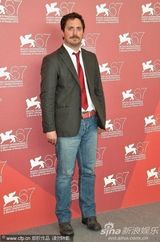 高清：《后事》记者会 泽格斯怀孕被导演摸大肚送吻