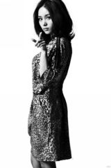 幻灯图：王子文最新杂志写真照 宛若精灵落入凡间