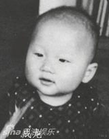 组图：50余明星童年照片大曝光 萌囧表情大不同