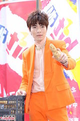 组图：萧敬腾自曝看A片爱偷听 发片在即怕歌曲外泄