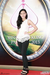 组图：港姐选拔二轮佳丽彩妆亮相变白富美