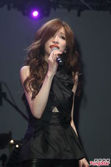 组图：王心凌4日台北开唱 现场大方剖白恋情