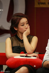 组图：《圣诞玫瑰》做客 桂纶镁邀张震演色魔