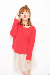 组图：唐笑最新宣传照 演绎初夏气息甜撞色美装