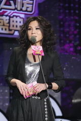 幻灯：新人盛典曾轶可大热 张震岳大张伟扮新人抢奖