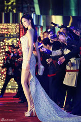 组图：《富春山居图》奢华夜戏 林志玲真空上阵