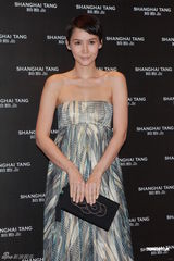 组图：林志玲长裙亮相否认整容 胡兵做电影监制