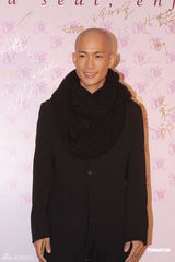 组图：艺人杰出表现奖落幕 谢霆锋薛凯琪夺影帝影后