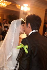 高清：罗嘉良与苏岩交换戒指亲吻 新娘喜极而泣