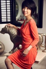 组图：许茹芸变身时尚新宠 感恩工作享受生活